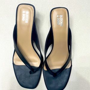 Bleecker & Bond black wedge sandal. Size 91/2 M